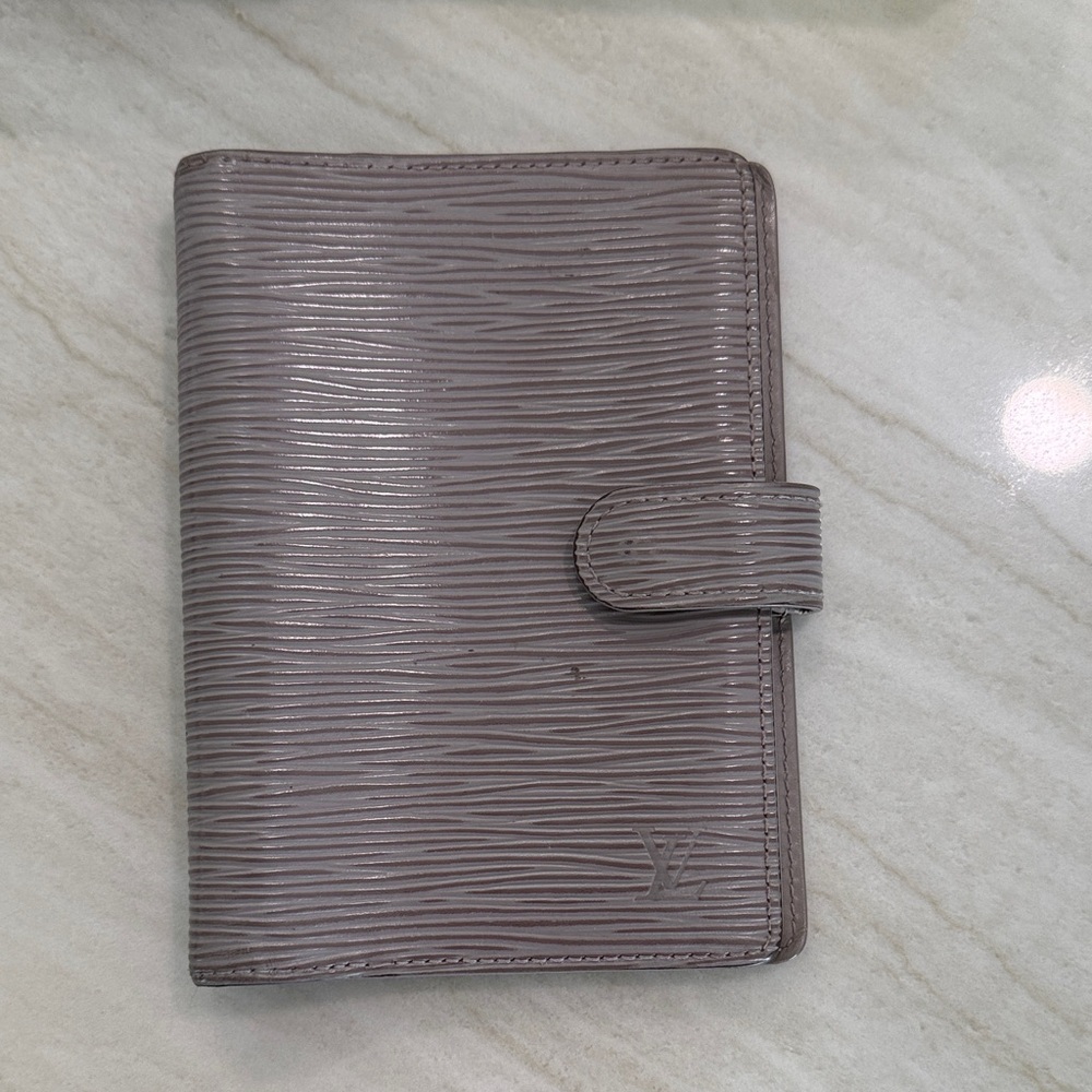 Authentic Louis Vuitton Epi Leather Gray Planner